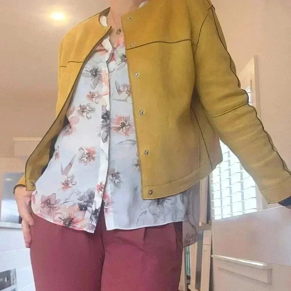 Zara Faux suede jacket - Picture 4 of 12
